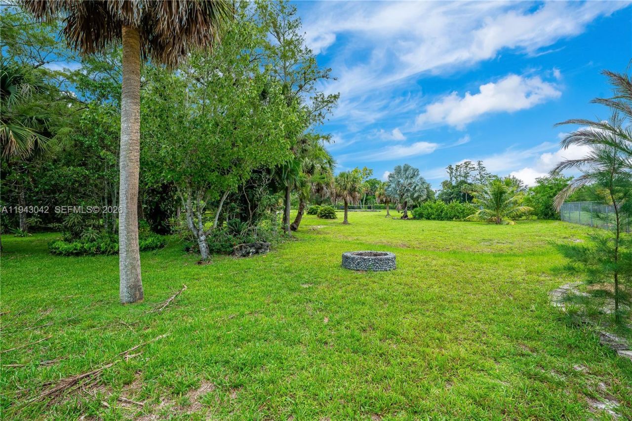 576 Marshall Rd, West Palm Beach, FL 33413 Photo