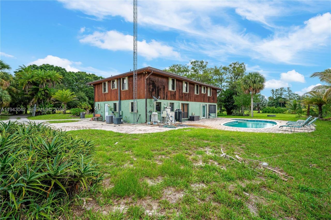 576 Marshall Rd, West Palm Beach, FL 33413 Photo