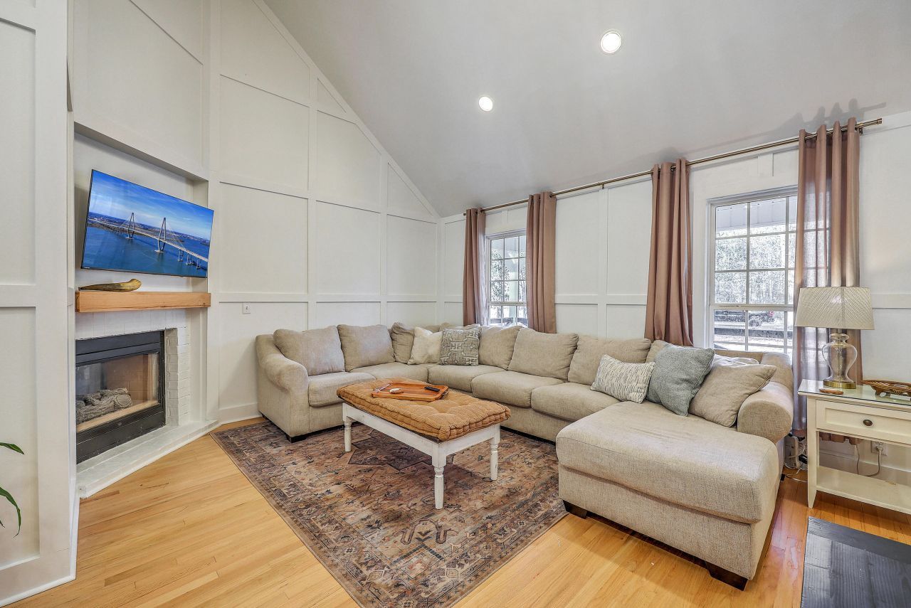 639 Lannie Lane Photo 9