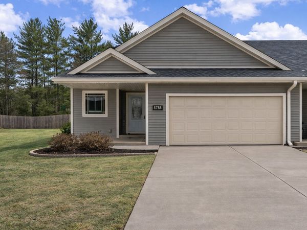 5788 Jackies Drive, Loves Park, IL 61111