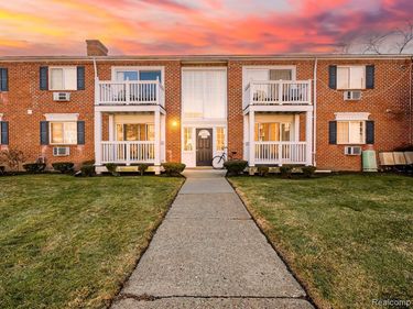 2440 Parmenter Boulevard, Royal Oak, MI 48073