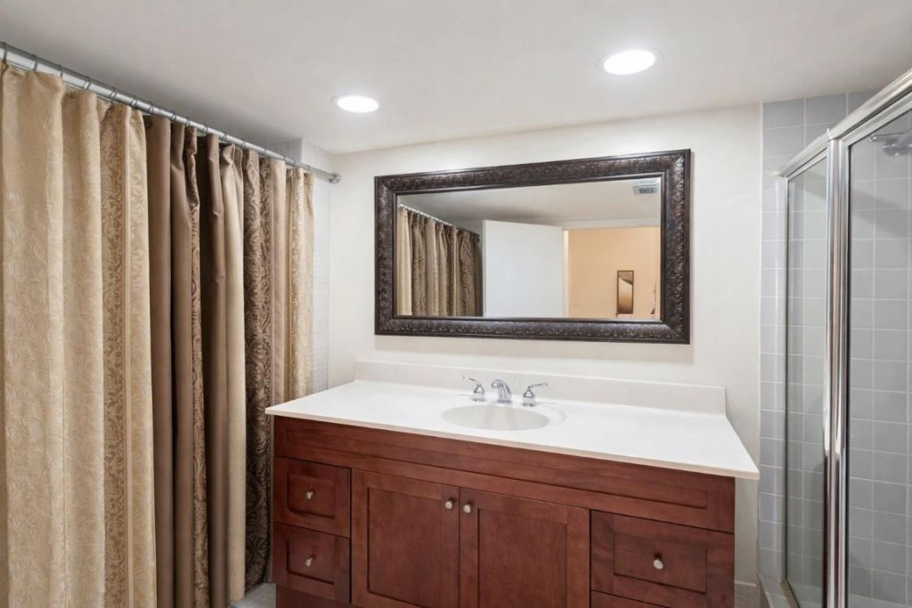 800 NE 195th Street, Unit 606, Miami, FL 33179 Photo