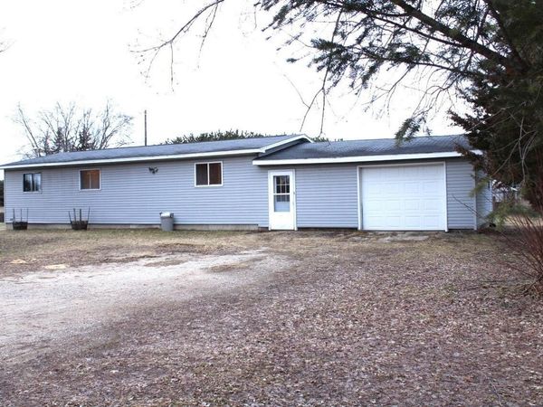 8422 E M 20, Hesperia, MI 49421