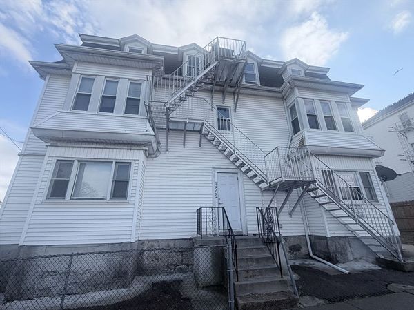 1852 S Main St, Fall River, MA 02724
