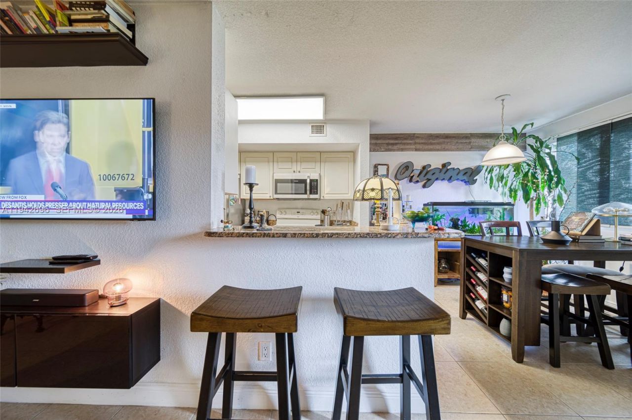 21150 SW 87th Ave, Unit 102, Cutler Bay, FL 33189 Photo