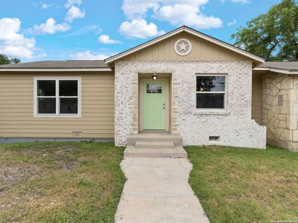 2020 fresno, San Antonio, TX 78201