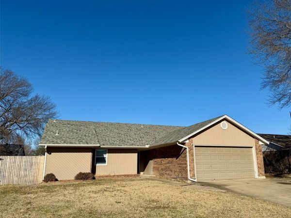 3004 Hilltop Avenue, Muskogee, OK 74403