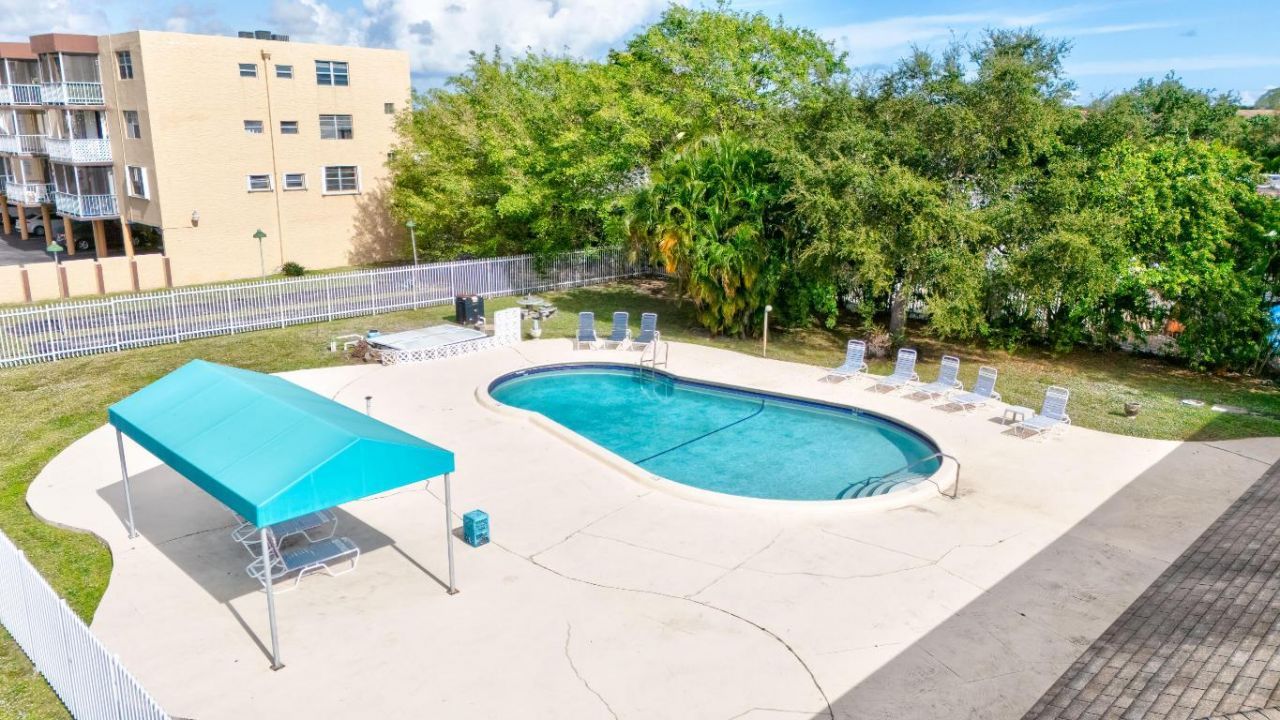 1400 Tallwood Avenue, Unit 206, Hollywood, FL 33021 Photo