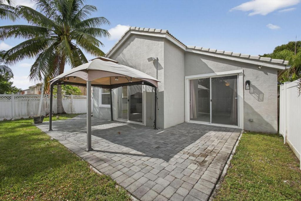 1475 Running Oak Lane, Royal Palm Beach, FL 33411 Photo