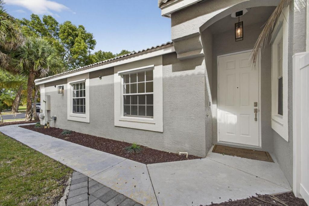 1475 Running Oak Lane, Royal Palm Beach, FL 33411 Photo