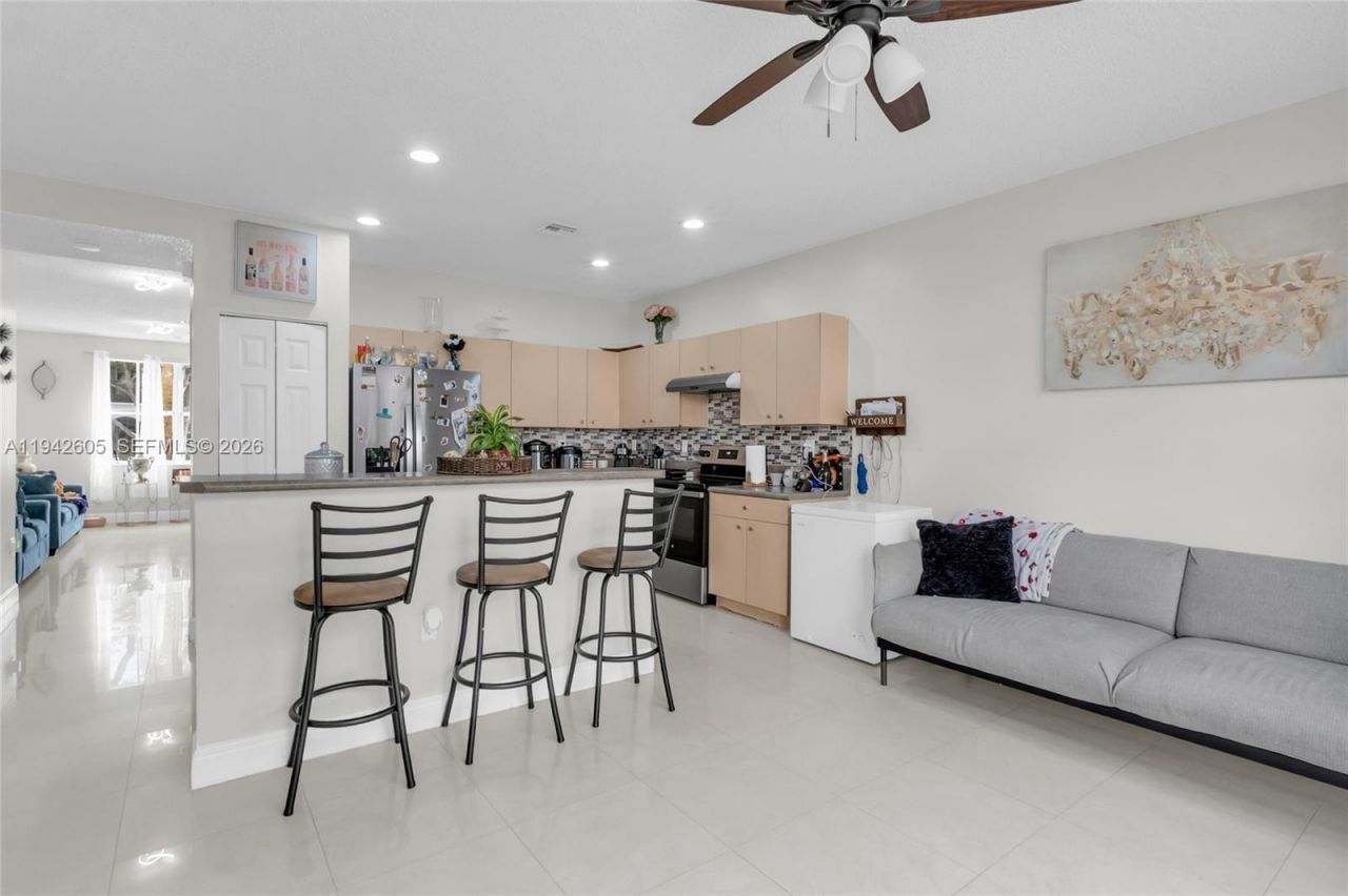 950 NE 42nd Pl , Homestead, FL 33033 Photo