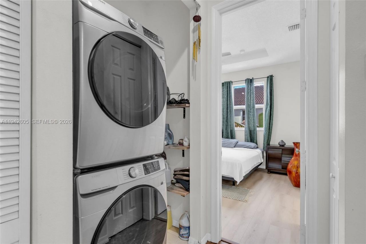 950 NE 42nd Pl , Homestead, FL 33033 Photo