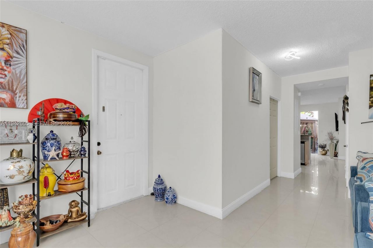 950 NE 42nd Pl , Homestead, FL 33033 Photo
