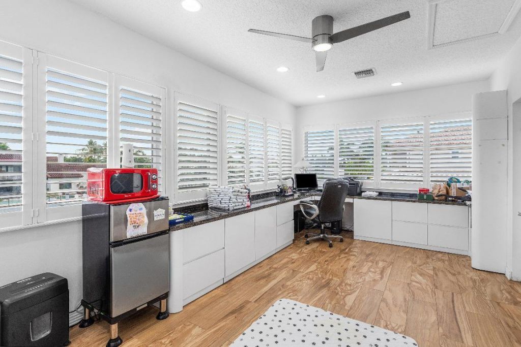 678 Carriage Hill Lane, Boca Raton, FL 33486 Photo