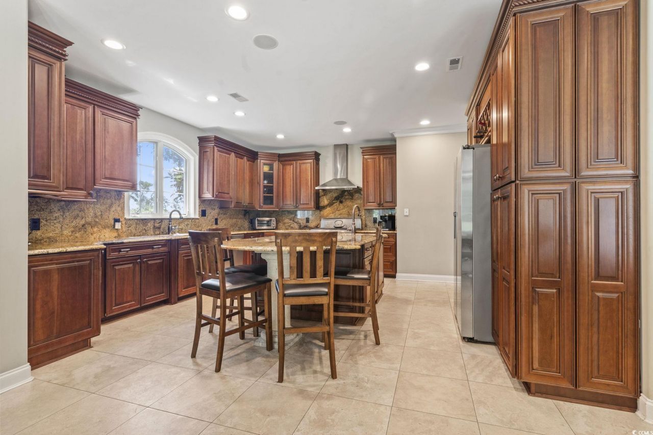 664 Oxbow Dr. Photo 12