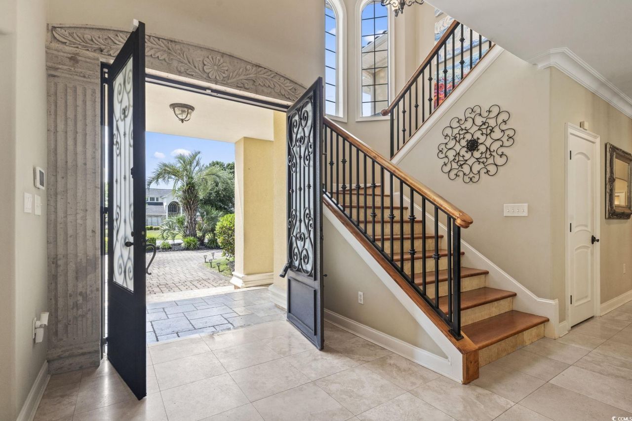 664 Oxbow Dr. Photo 6