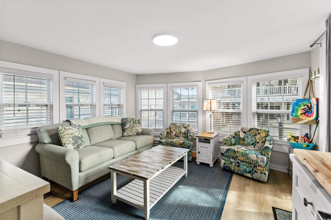 6001-1864a S Kings Hwy. Photo 8