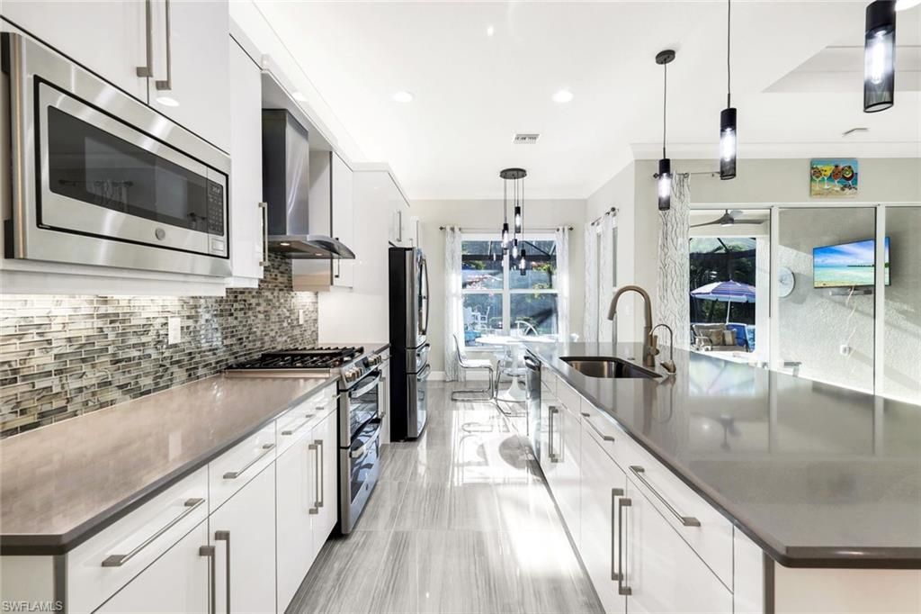 28560 Twain Dr, Bonita Springs, FL 34135 Photo