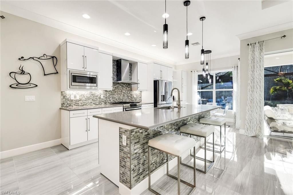 28560 Twain Dr, Bonita Springs, FL 34135 Photo