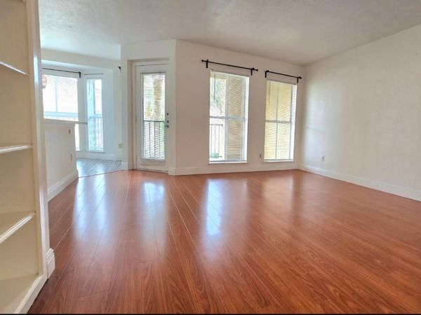 977 Riverside Drive, Unit 220, Coral Springs, FL 33071