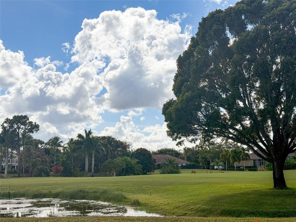 1919 S Club Dr, Wellington, FL 33414 Photo