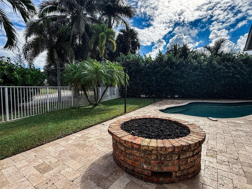 1919 S Club Dr, Wellington, FL 33414 Photo