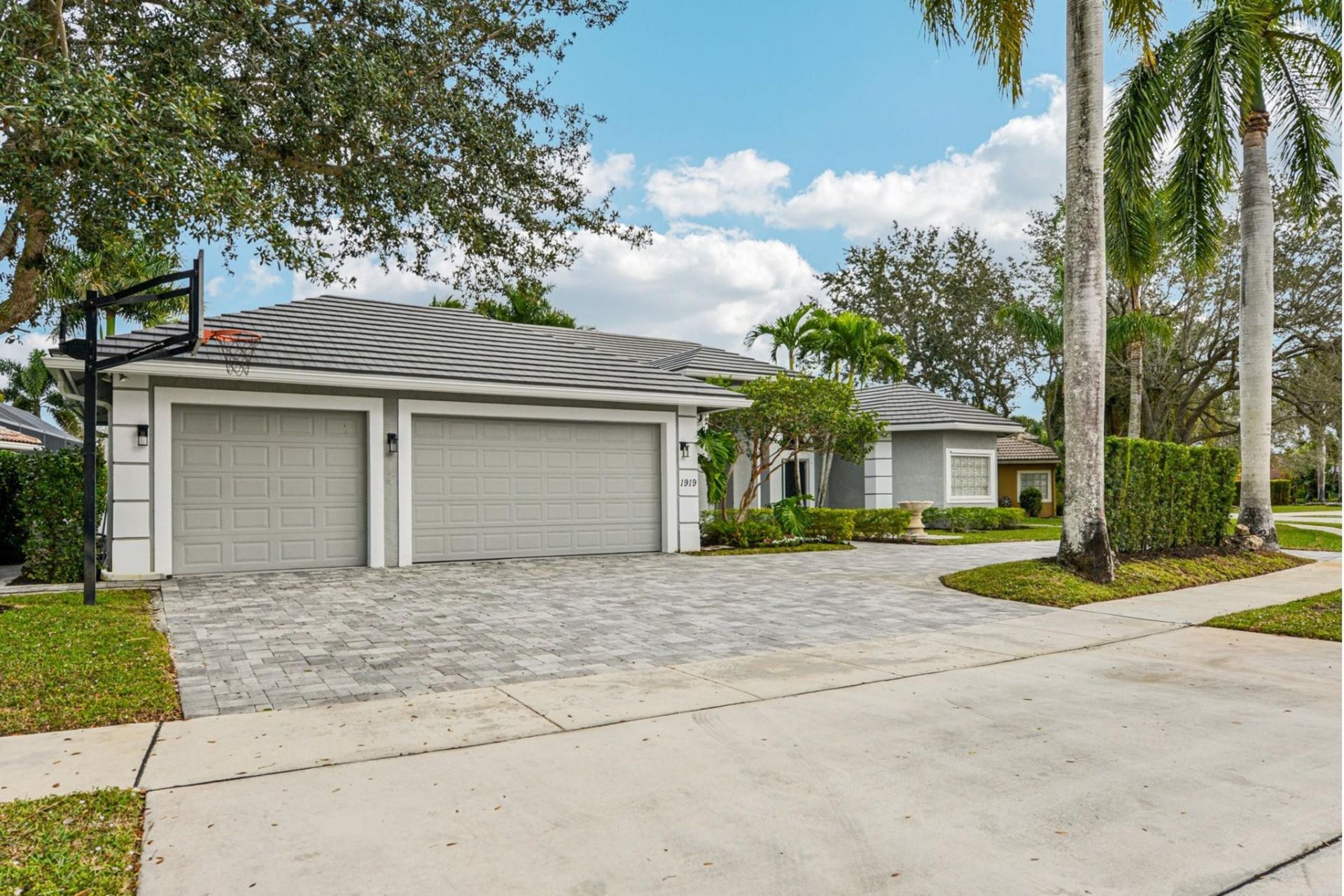 1919 S Club Drive, Wellington, FL 33414 Photo