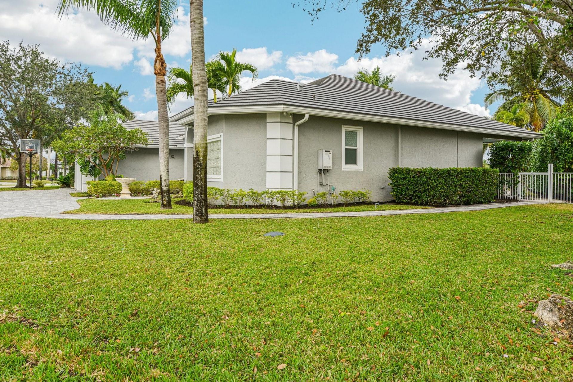 1919 S Club Drive, Wellington, FL 33414 Photo