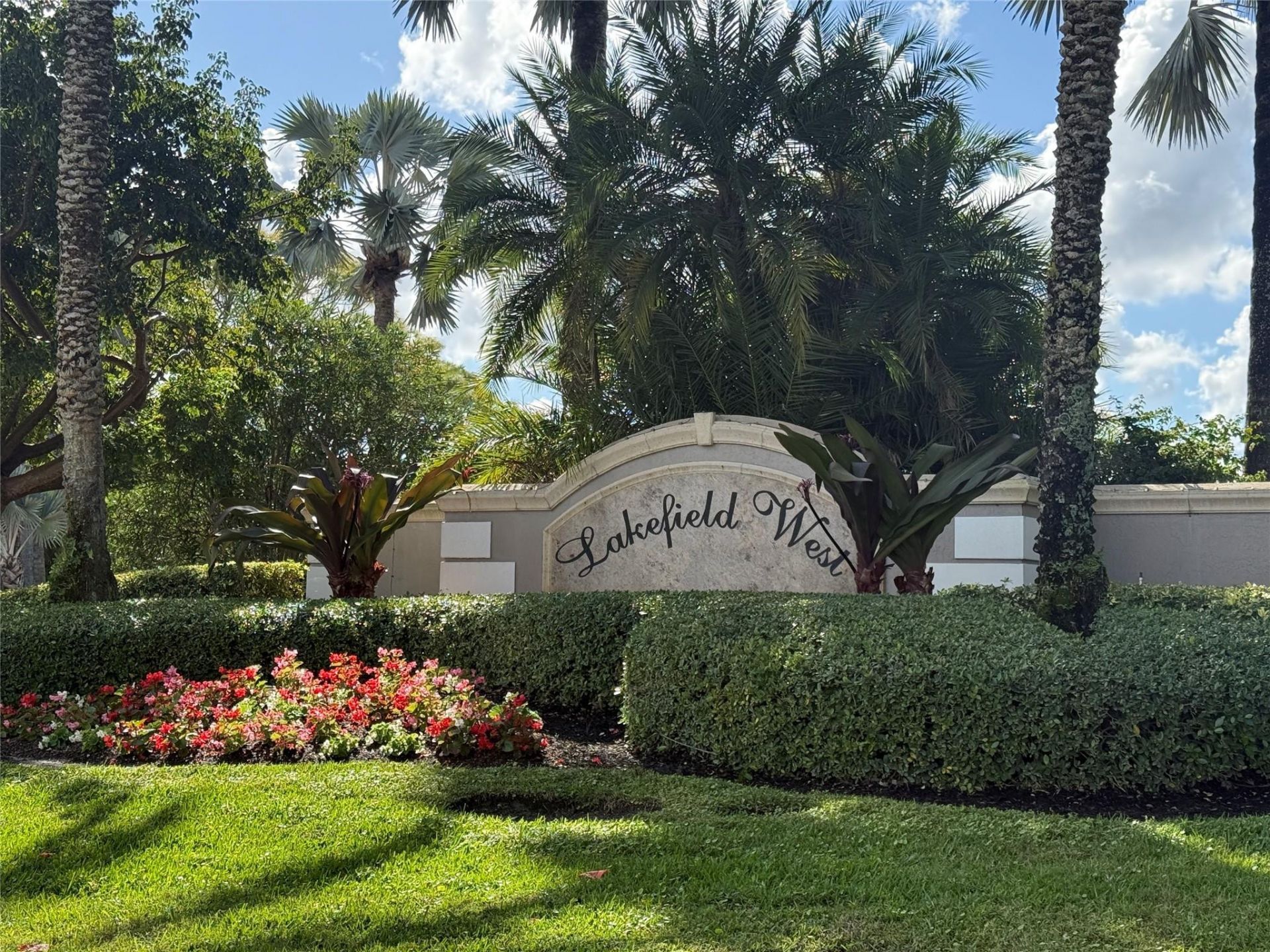 1919 S Club Drive, Wellington, FL 33414 Photo