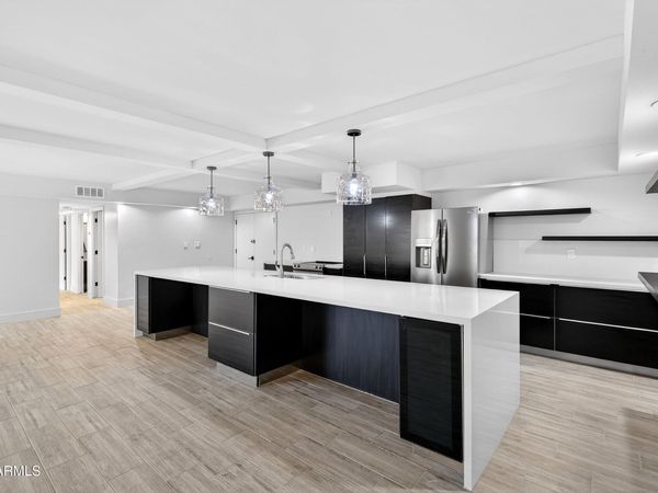 7960 E CAMELBACK Road, Unit 110, Scottsdale, AZ 85251