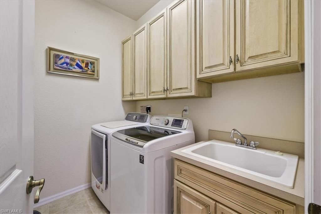 4235 SE 20th Pl, Unit A205, Cape Coral, FL 33904 Photo