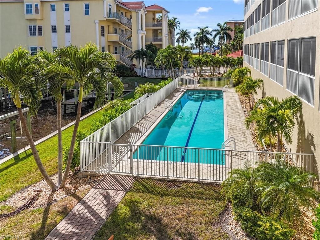 4235 SE 20th Pl, Unit A205, Cape Coral, FL 33904 Photo