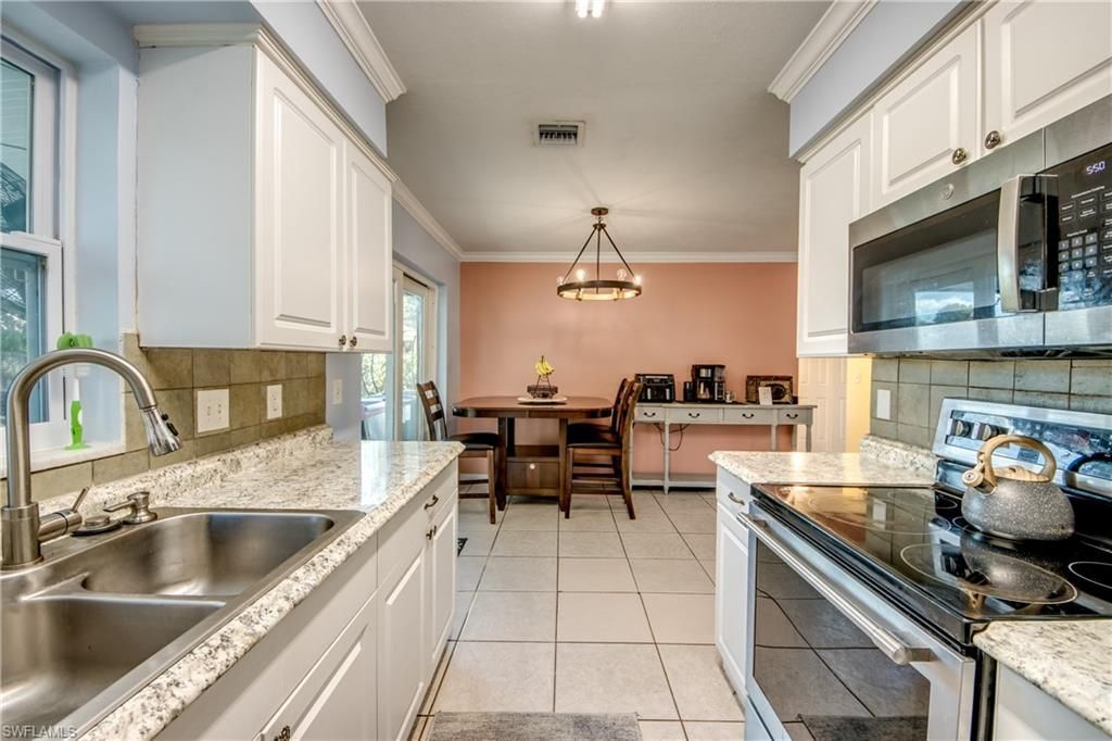 2912 Poinciana Dr, Naples, FL 34105 Photo