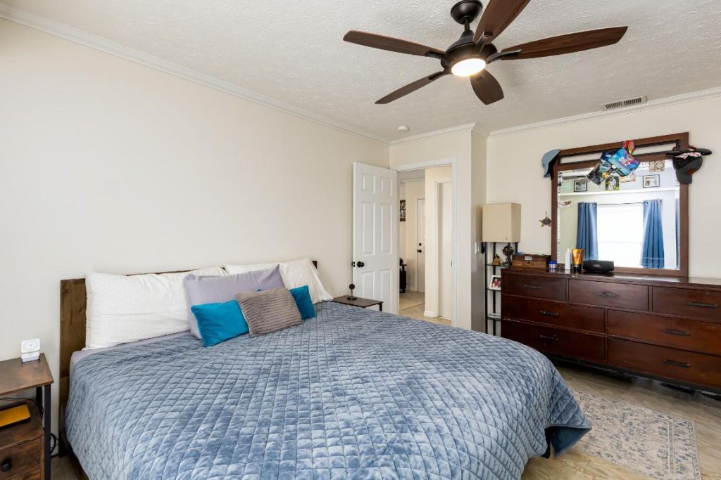 1292 SW Bellevue Avenue, Port Saint Lucie, FL 34953 Photo