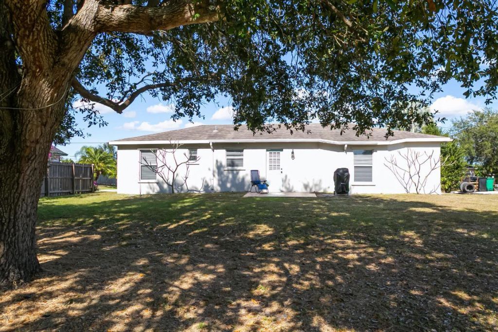 1292 SW Bellevue Avenue, Port Saint Lucie, FL 34953 Photo
