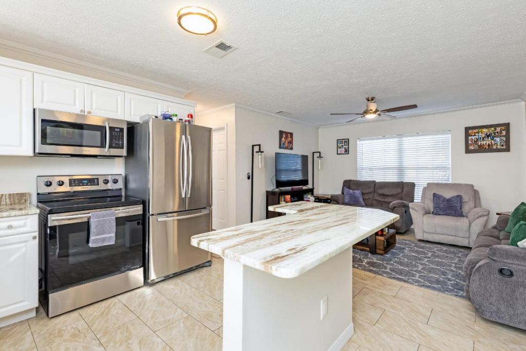 1292 SW Bellevue Avenue, Port Saint Lucie, FL 34953 Photo