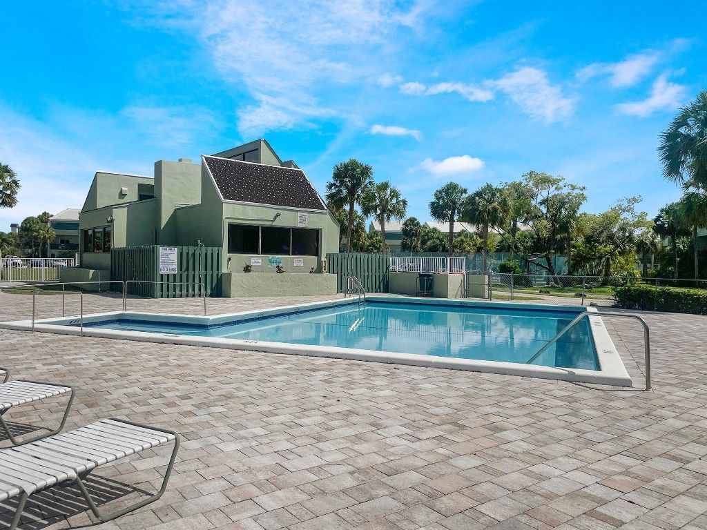 8921 NW 28th Dr, Unit B, Coral Springs, FL 33065 Photo