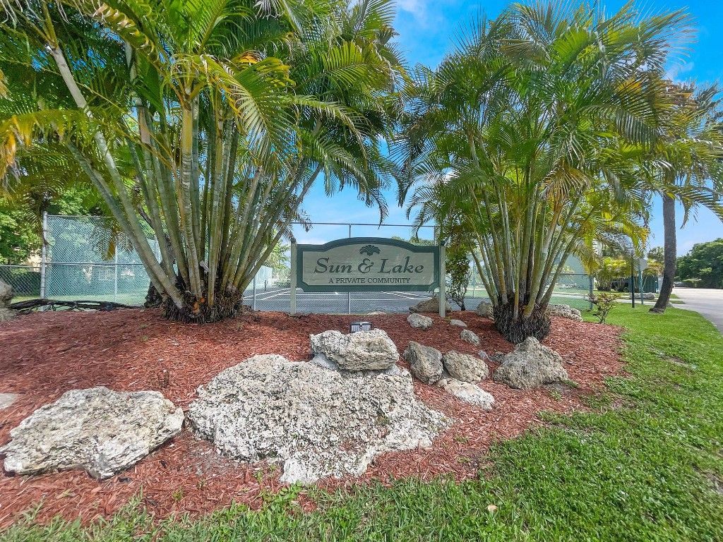 8921 NW 28th Dr, Unit B, Coral Springs, FL 33065 Photo