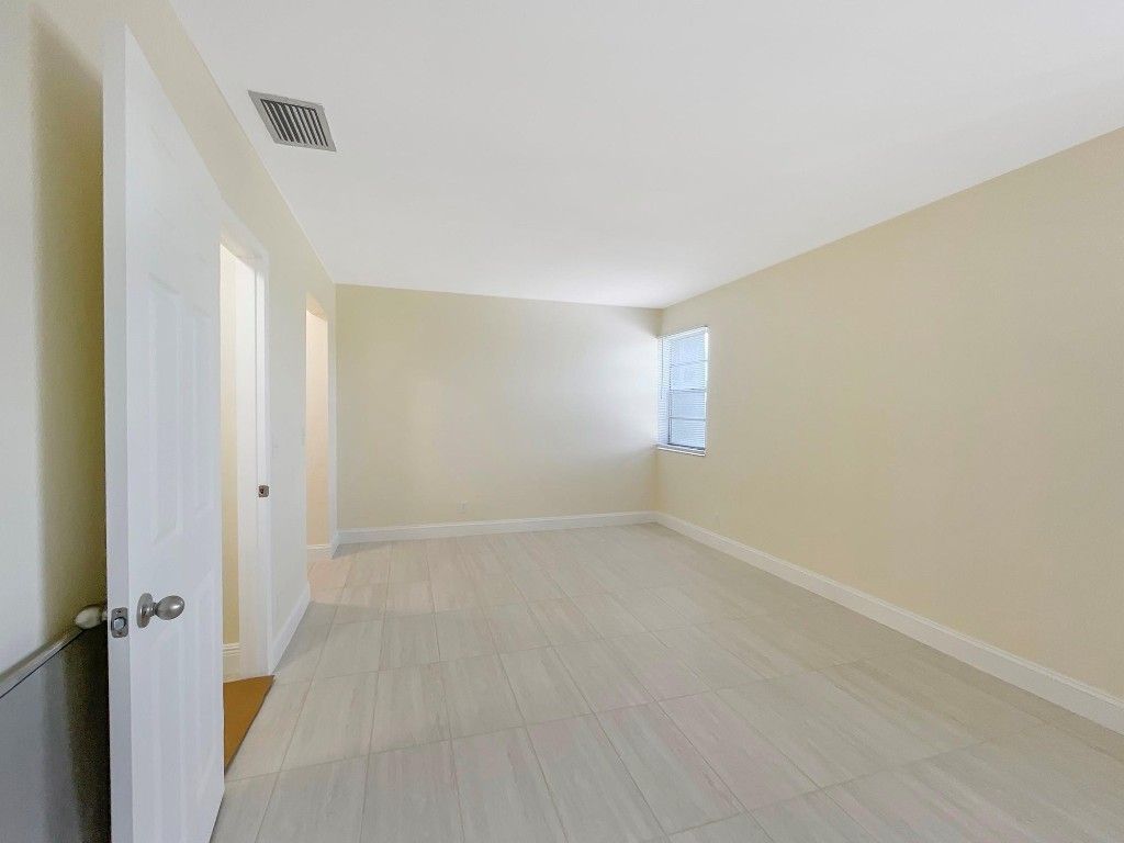 8921 NW 28th Dr, Unit B, Coral Springs, FL 33065 Photo