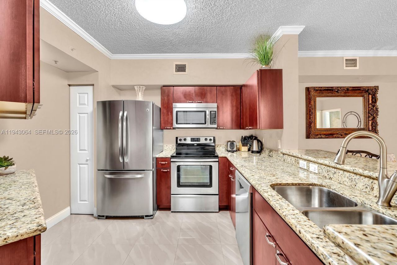 17100 N Bay Rd, Unit 1418, Sunny Isles Beach, FL 33160 Photo