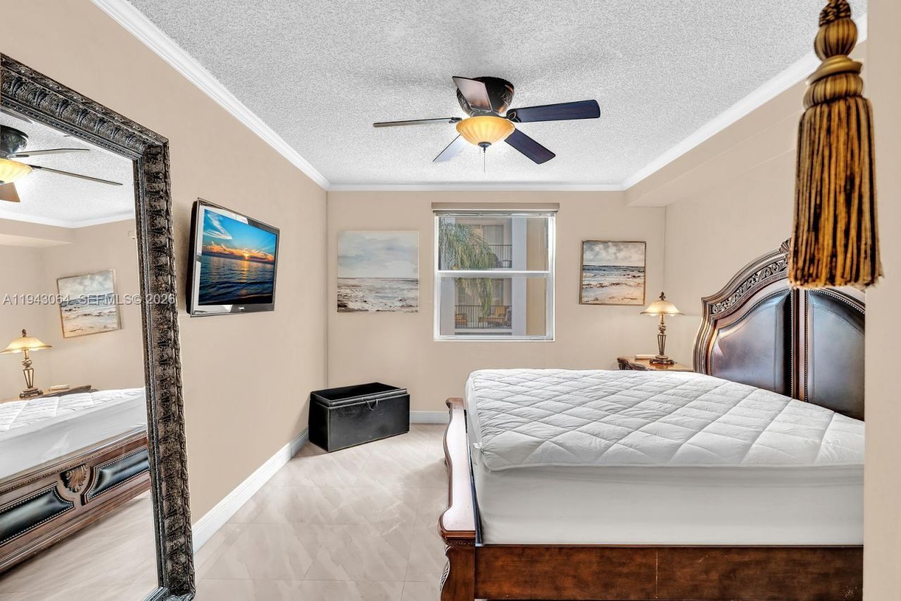 17100 N Bay Rd, Unit 1418, Sunny Isles Beach, FL 33160 Photo