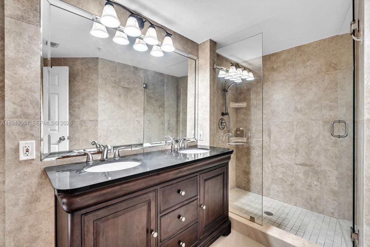 17100 N Bay Rd, Unit 1418, Sunny Isles Beach, FL 33160 Photo