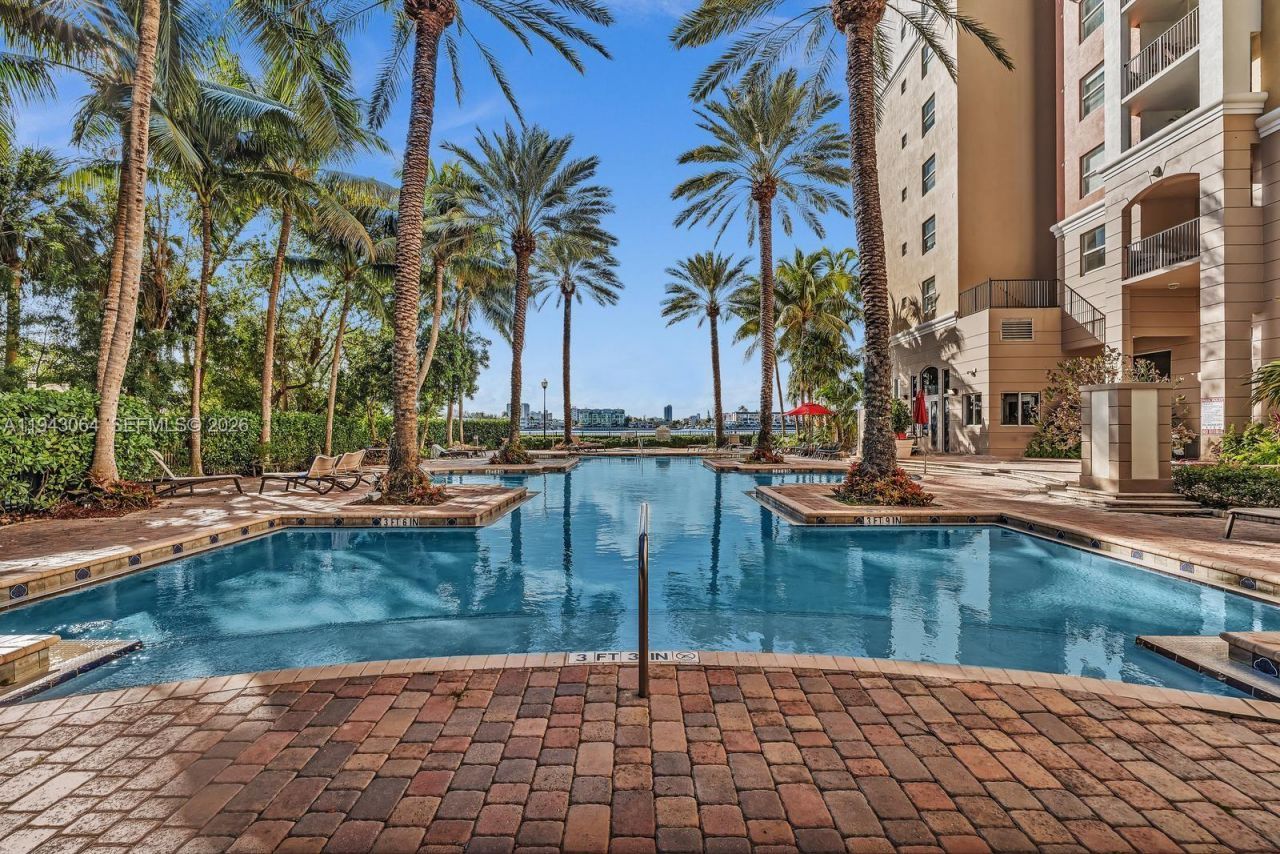 17100 N Bay Rd, Unit 1418, Sunny Isles Beach, FL 33160 Photo