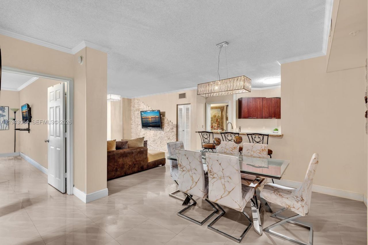 17100 N Bay Rd, Unit 1418, Sunny Isles Beach, FL 33160 Photo