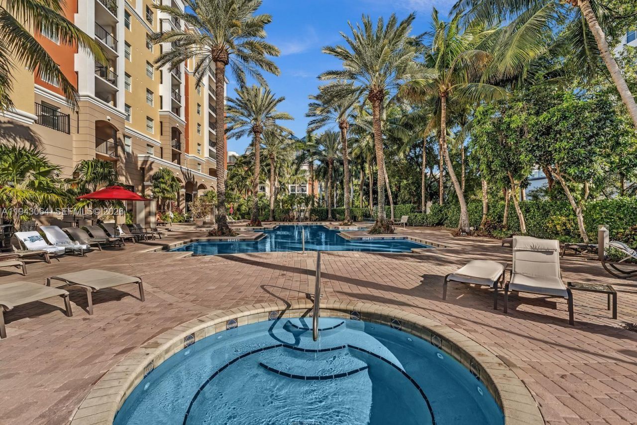 17100 N Bay Rd, Unit 1418, Sunny Isles Beach, FL 33160 Photo