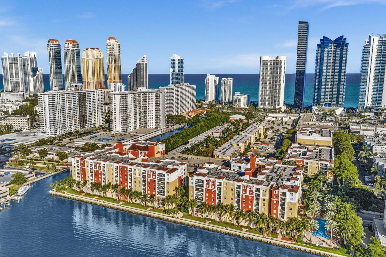 17100 N Bay Rd, Unit 1418, Sunny Isles Beach, FL 33160 Photo