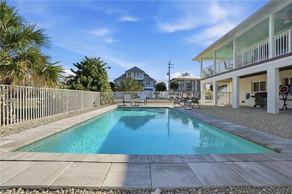 170 Redfish Rd, Fort Myers Beach, FL 33931 Photo