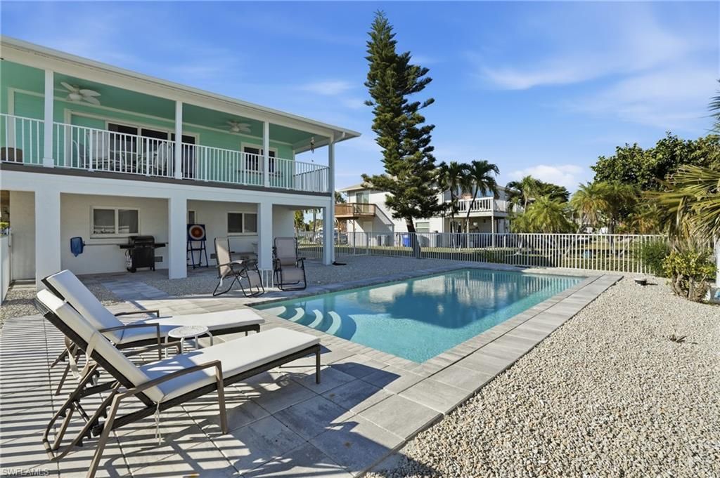 170 Redfish Rd, Fort Myers Beach, FL 33931 Photo