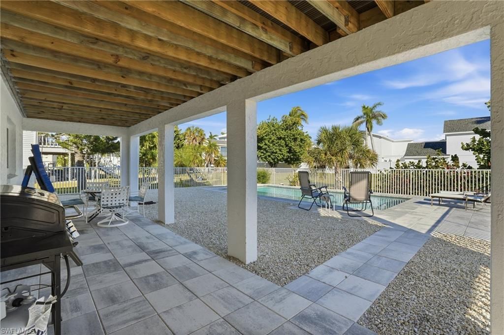 170 Redfish Rd, Fort Myers Beach, FL 33931 Photo