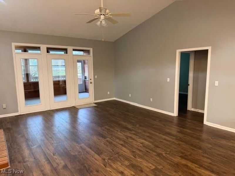 321 Stone Bridge Drive, Sagamore Hills, OH 44067 Photo 9